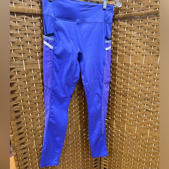 Fabletics and Champion Leggings Bundle, Size XS - Picture 10 of 13